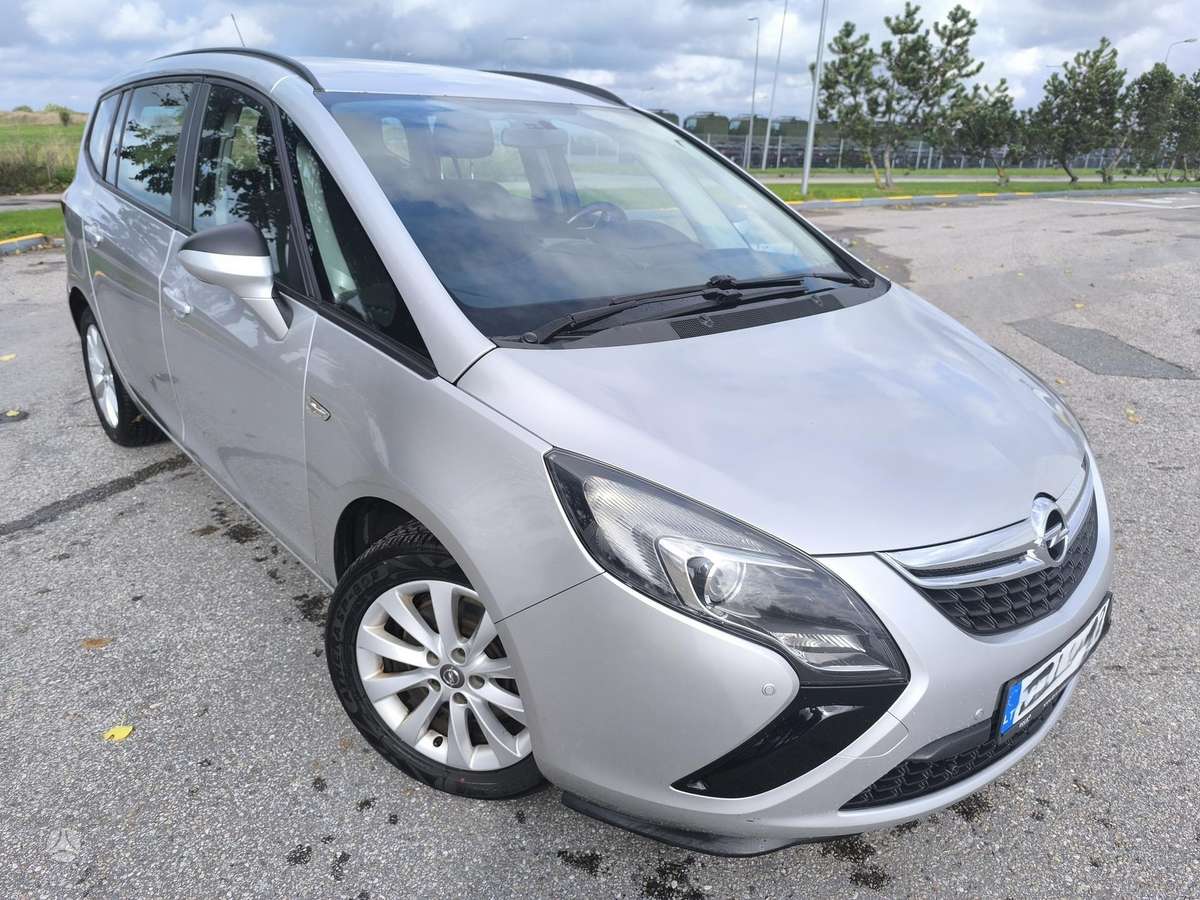 Opel Zafira 2013 — photo 5