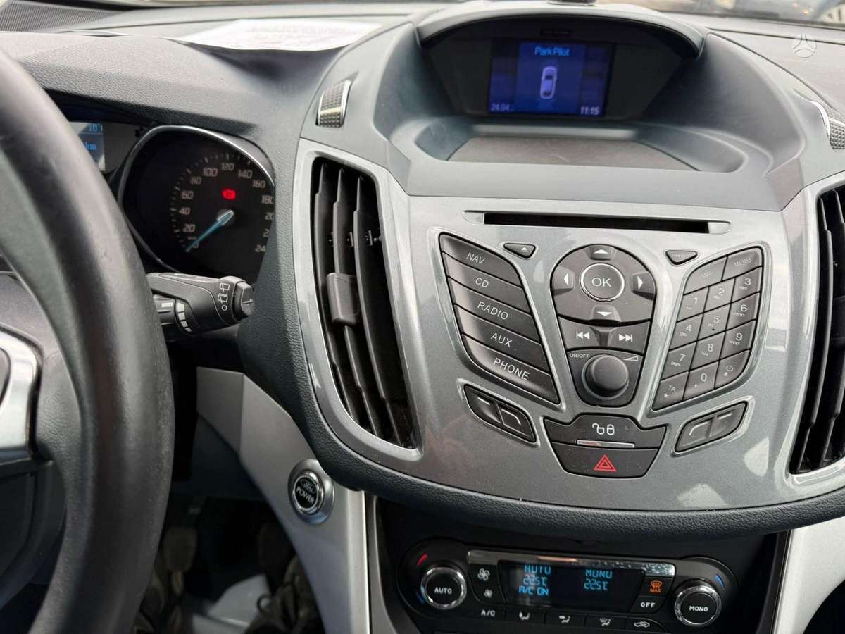 Ford C-MAX 2011 — photo 11