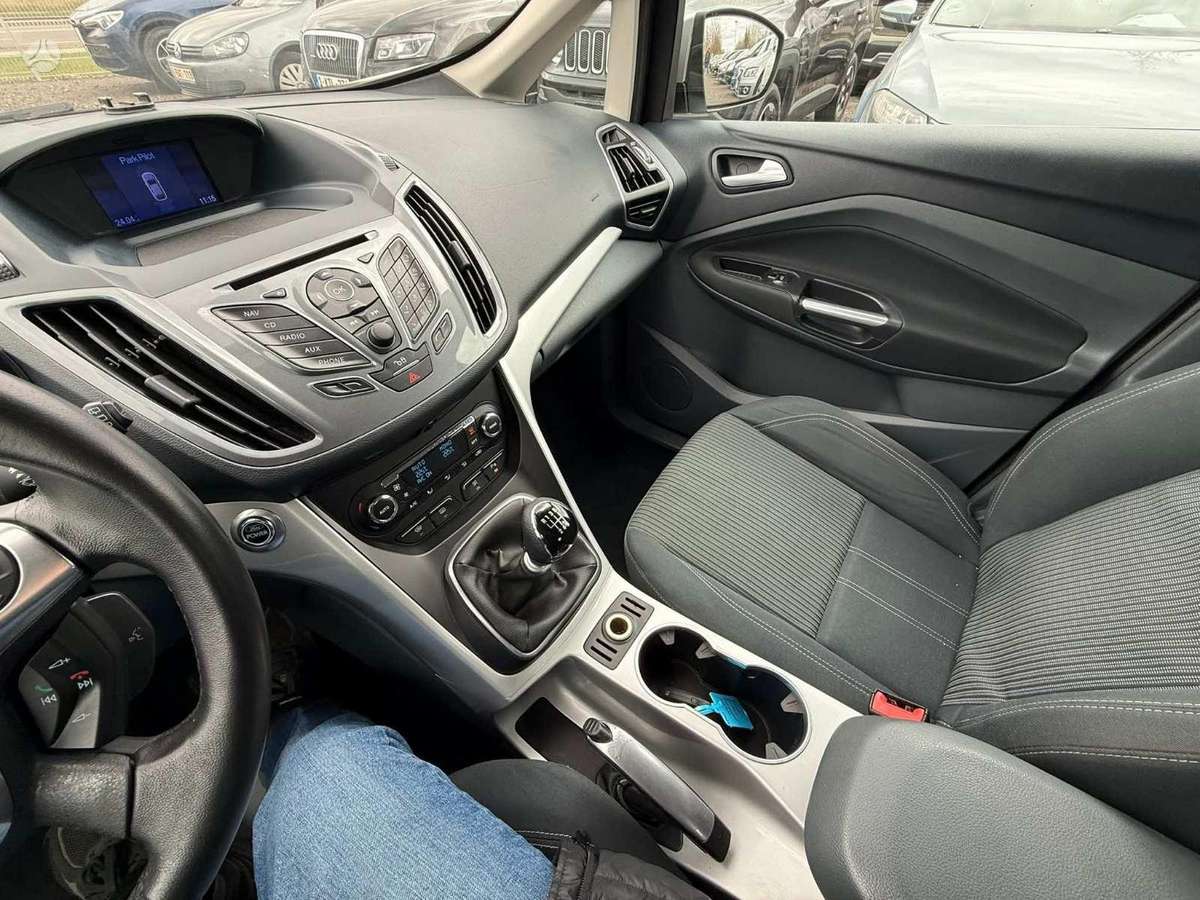 Ford C-MAX 2011 — photo 14