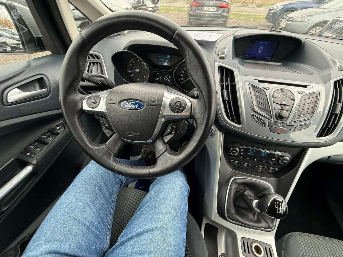 Ford C-MAX 2011 — photo 15