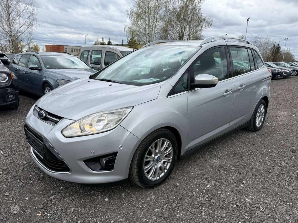 Ford C-MAX 2011 — rear view