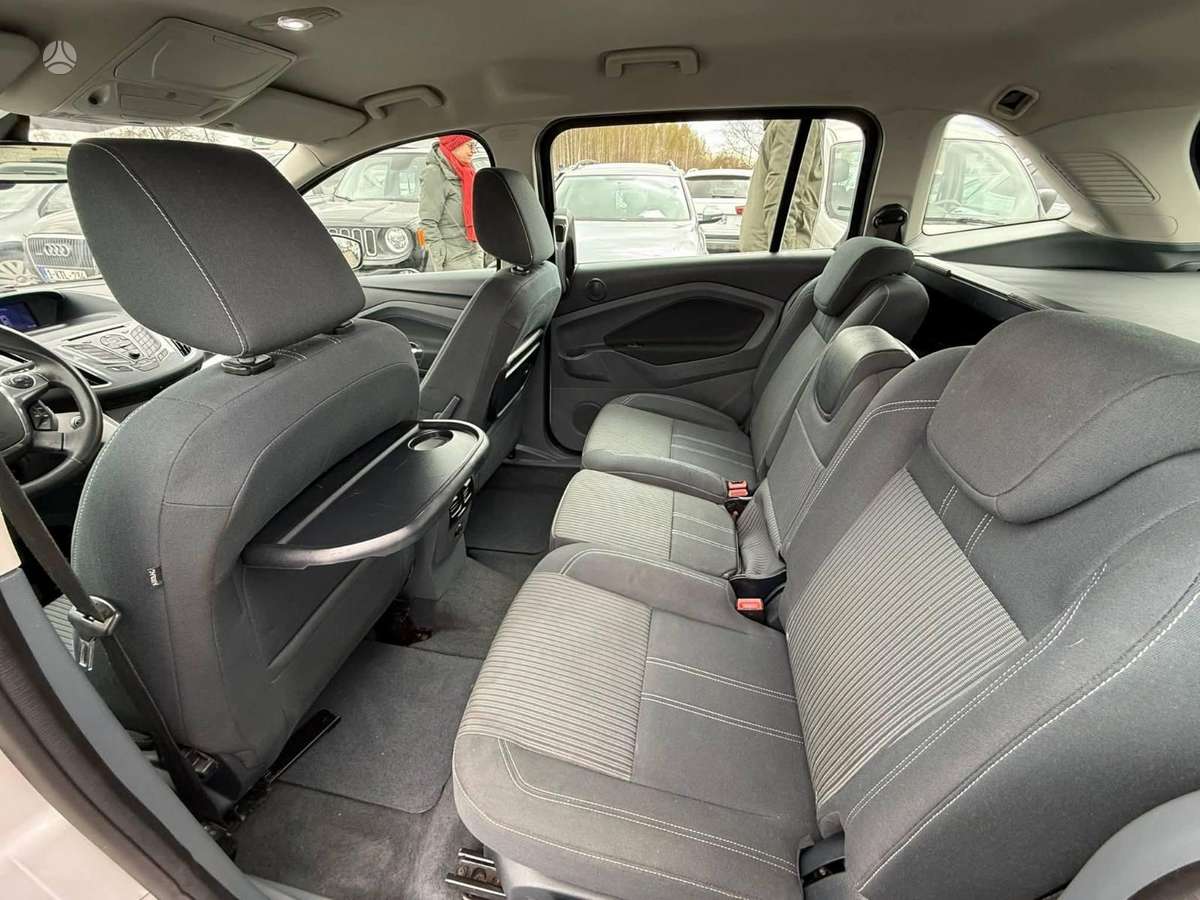 Ford C-MAX 2011 — photo 6