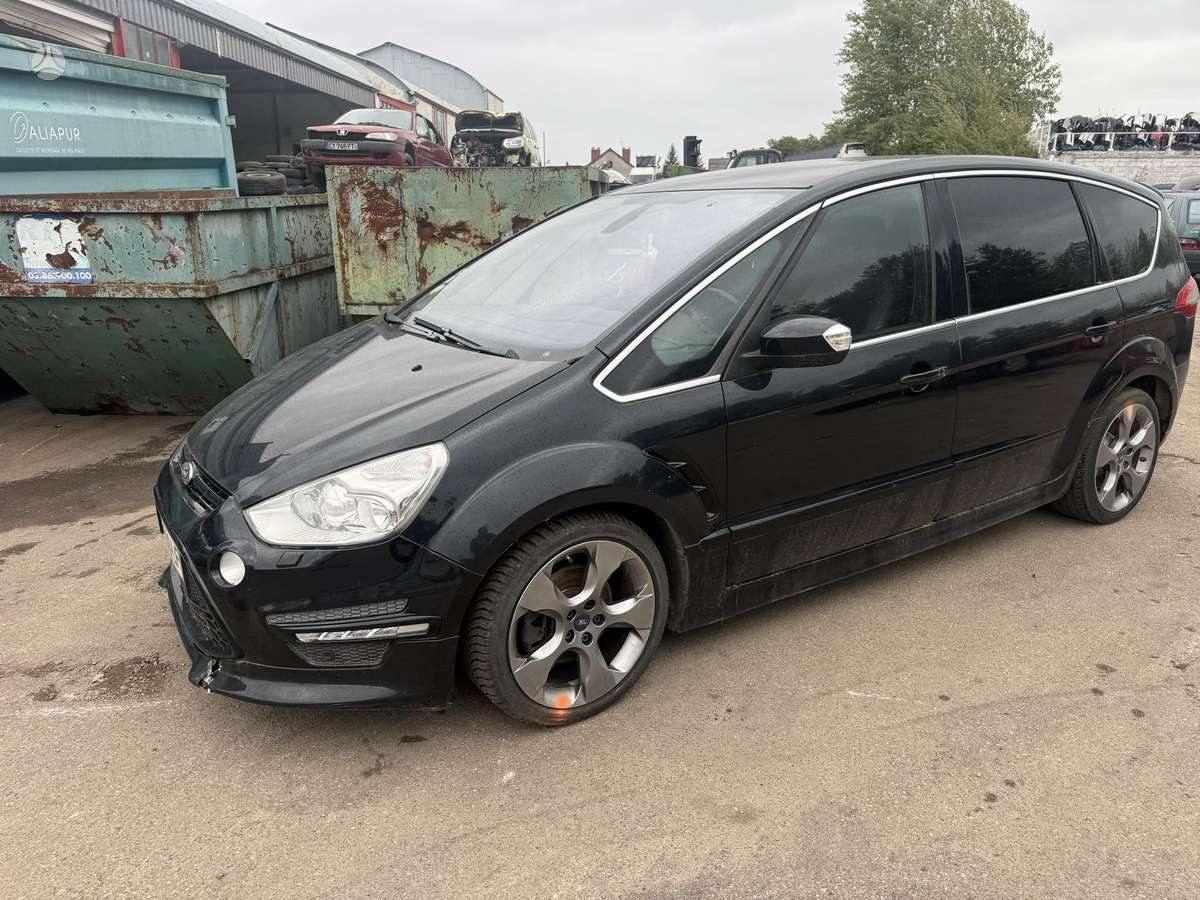 Ford S-MAX 2015 — interior