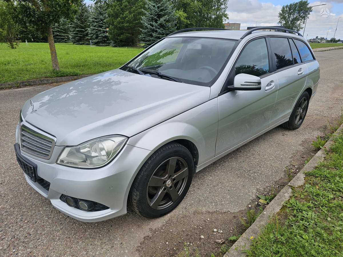Mercedes-Benz C220, 2013