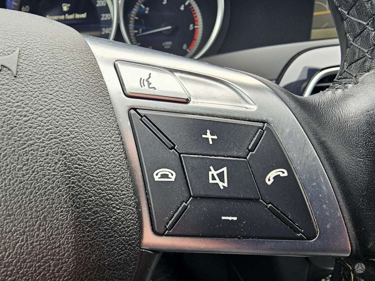 Mercedes-Benz C220 2013 — photo 15