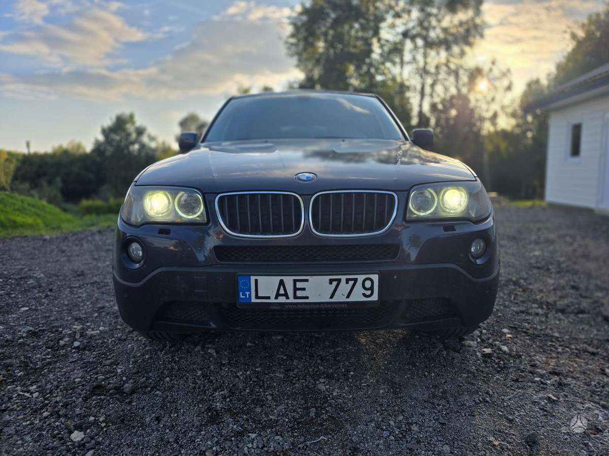 BMW X3 2008 — салон