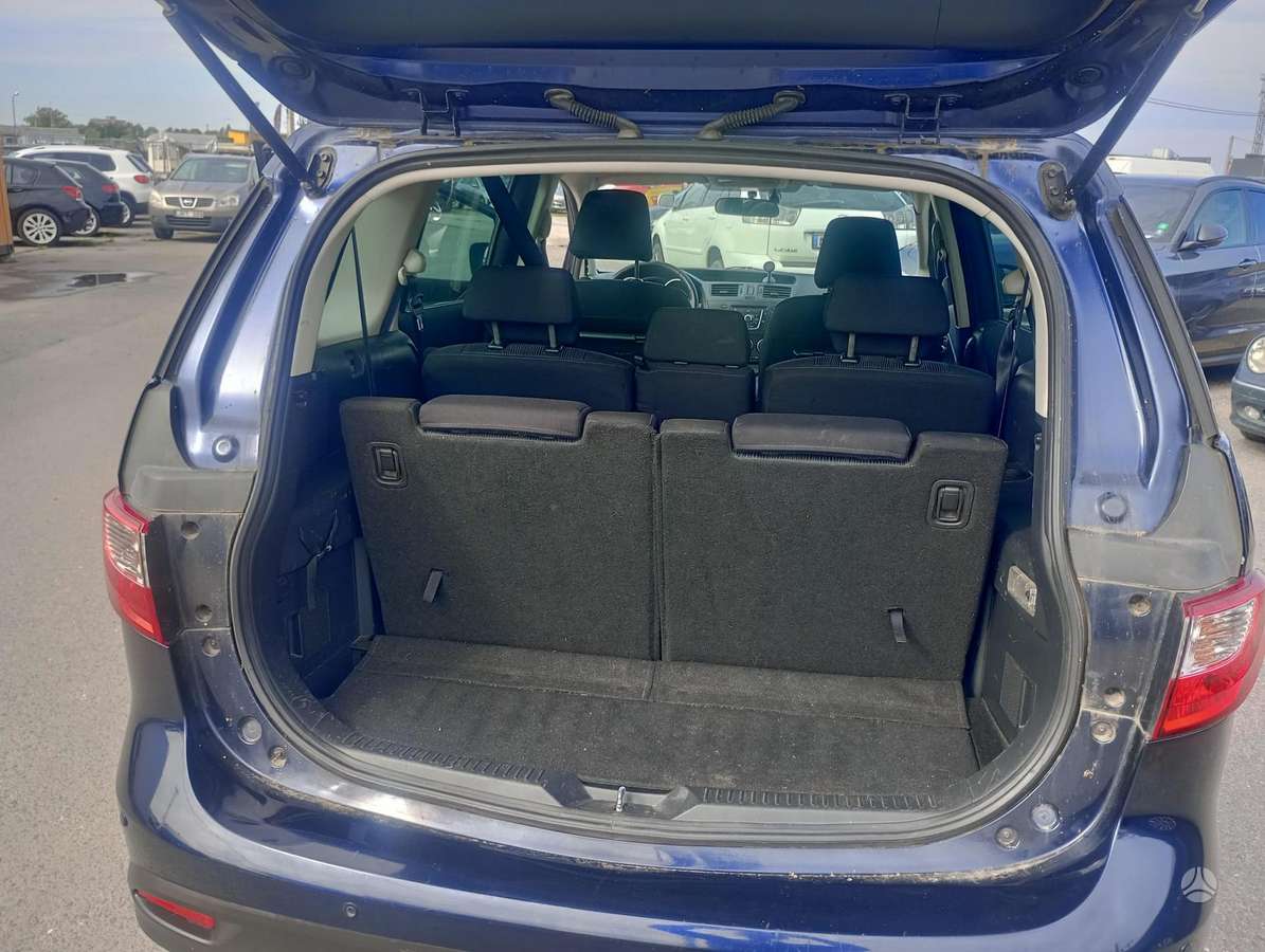 Mazda 5 2013 — photo 10