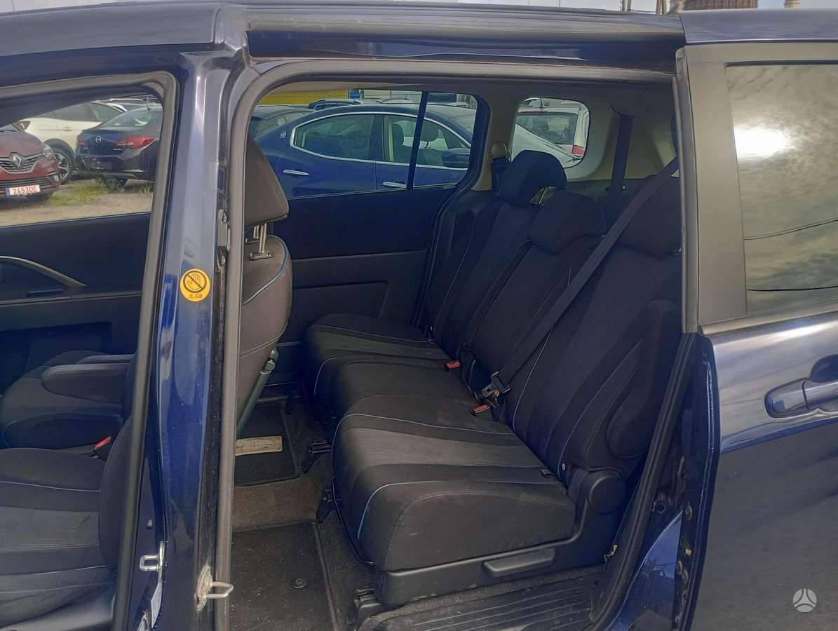 Mazda 5 2013 — photo 9