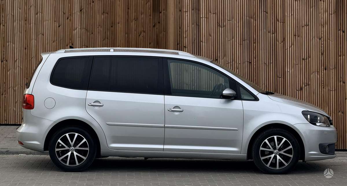 Volkswagen Touran 2012 — фото 10