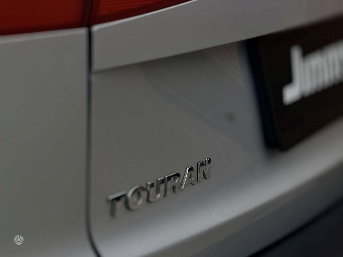 Volkswagen Touran 2012 — фото 11