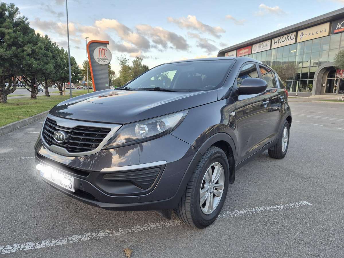 Kia Sportage 2012 — rear view