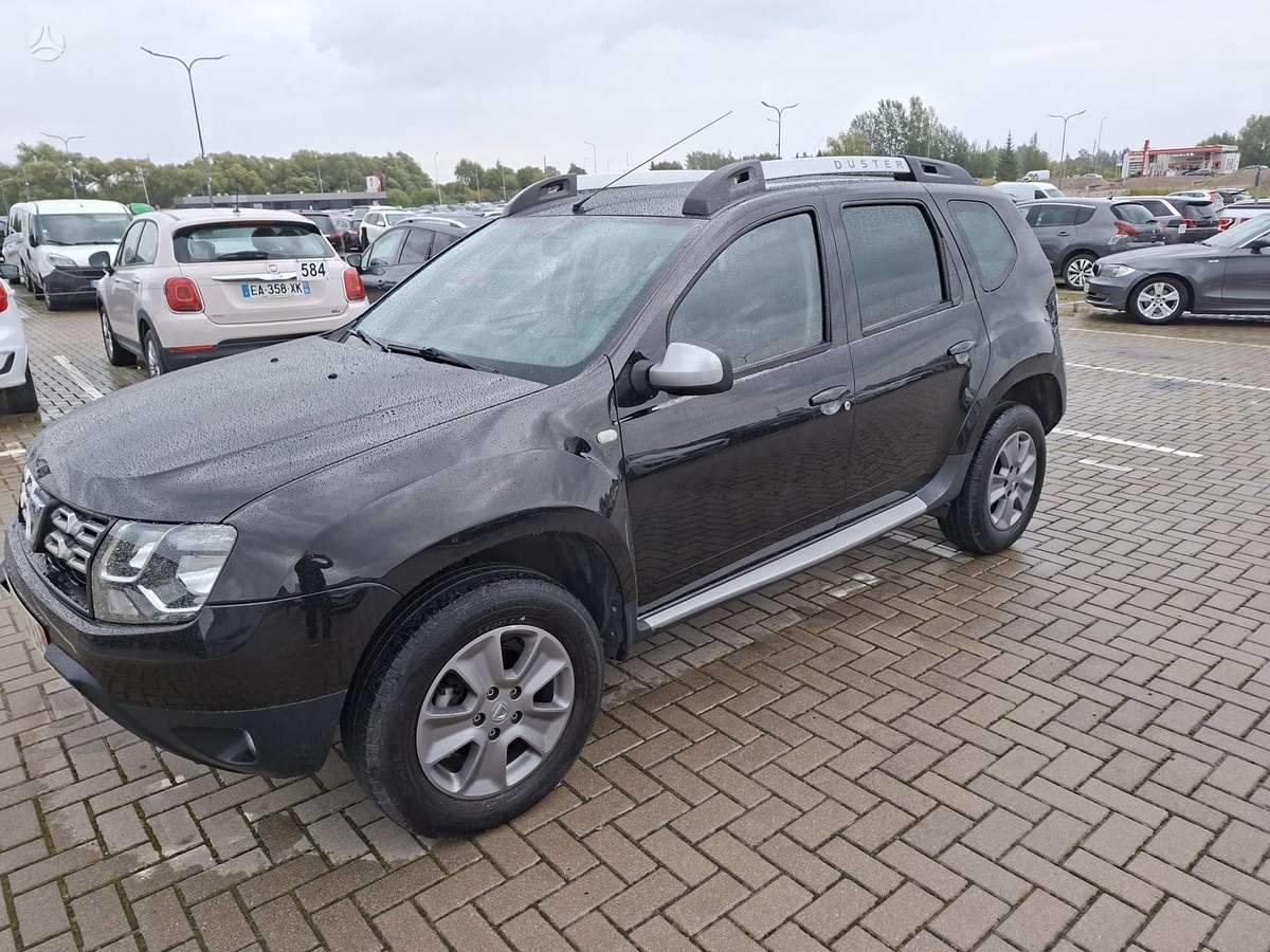 Dacia Duster 2014 — rear view