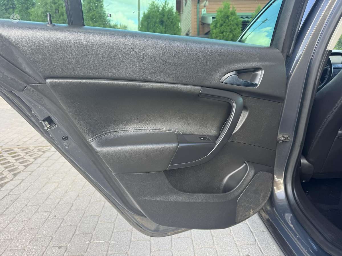 Opel Insignia 2014 — photo 13