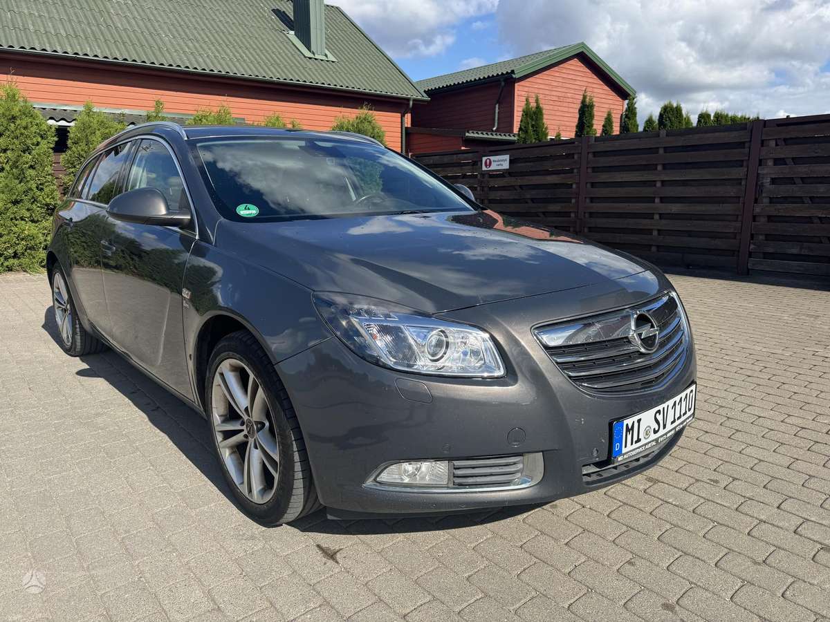 Opel Insignia 2014 — rear view