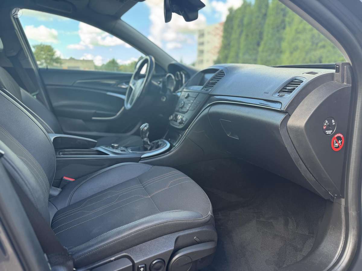 Opel Insignia 2014 — photo 24