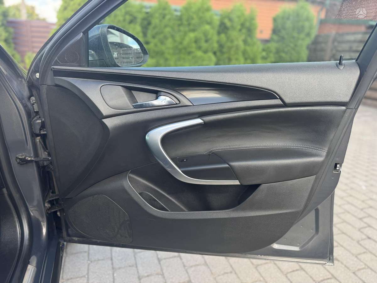 Opel Insignia 2014 — photo 25