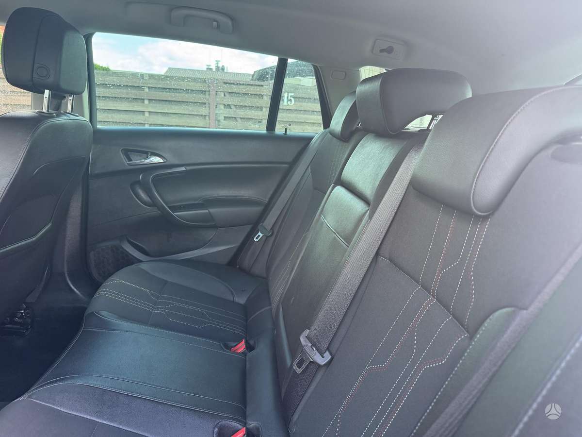 Opel Insignia 2014 — photo 27
