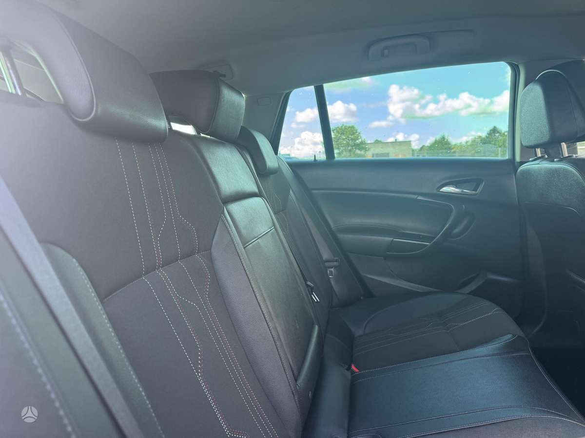 Opel Insignia 2014 — photo 31