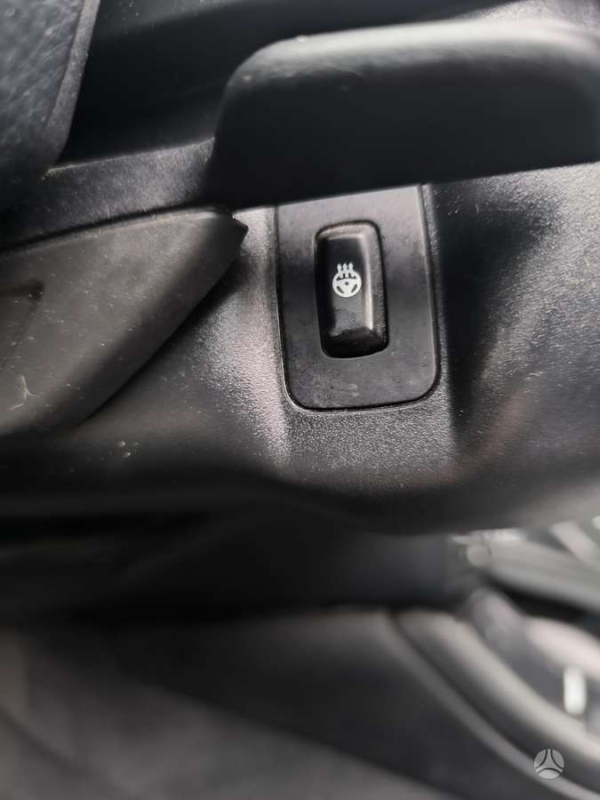 BMW 520 2013 — photo 11