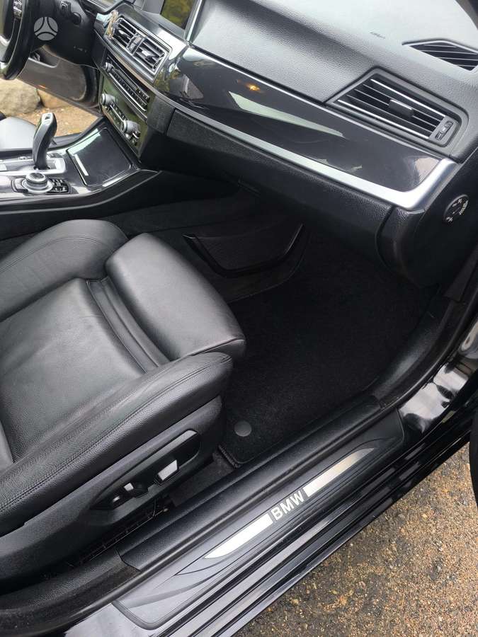 BMW 520 2013 — photo 9