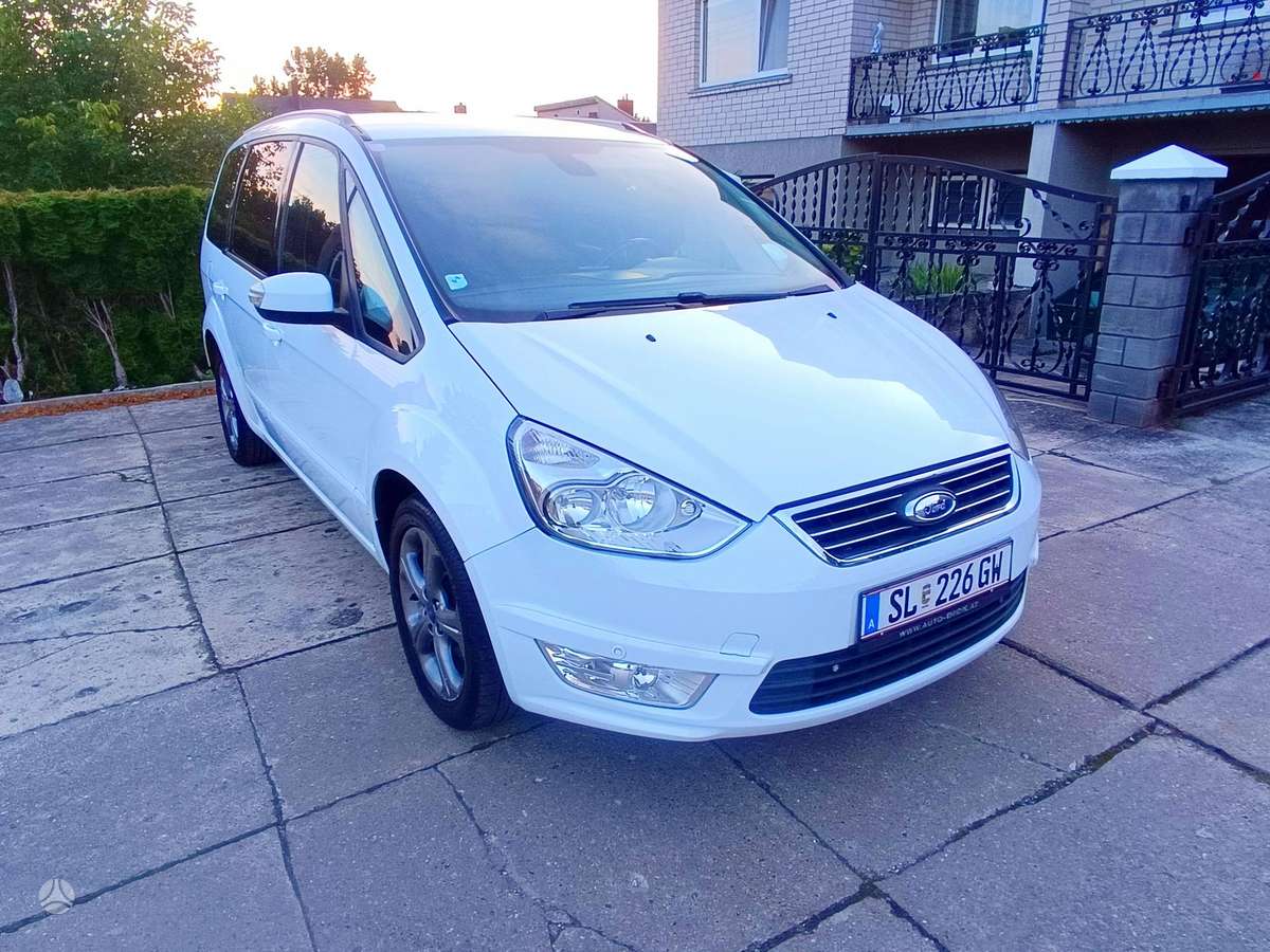 Ford Galaxy 2010 — interior