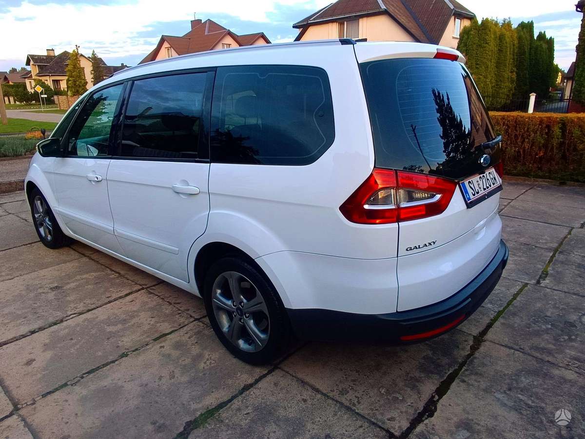 Ford Galaxy 2010 — photo 6