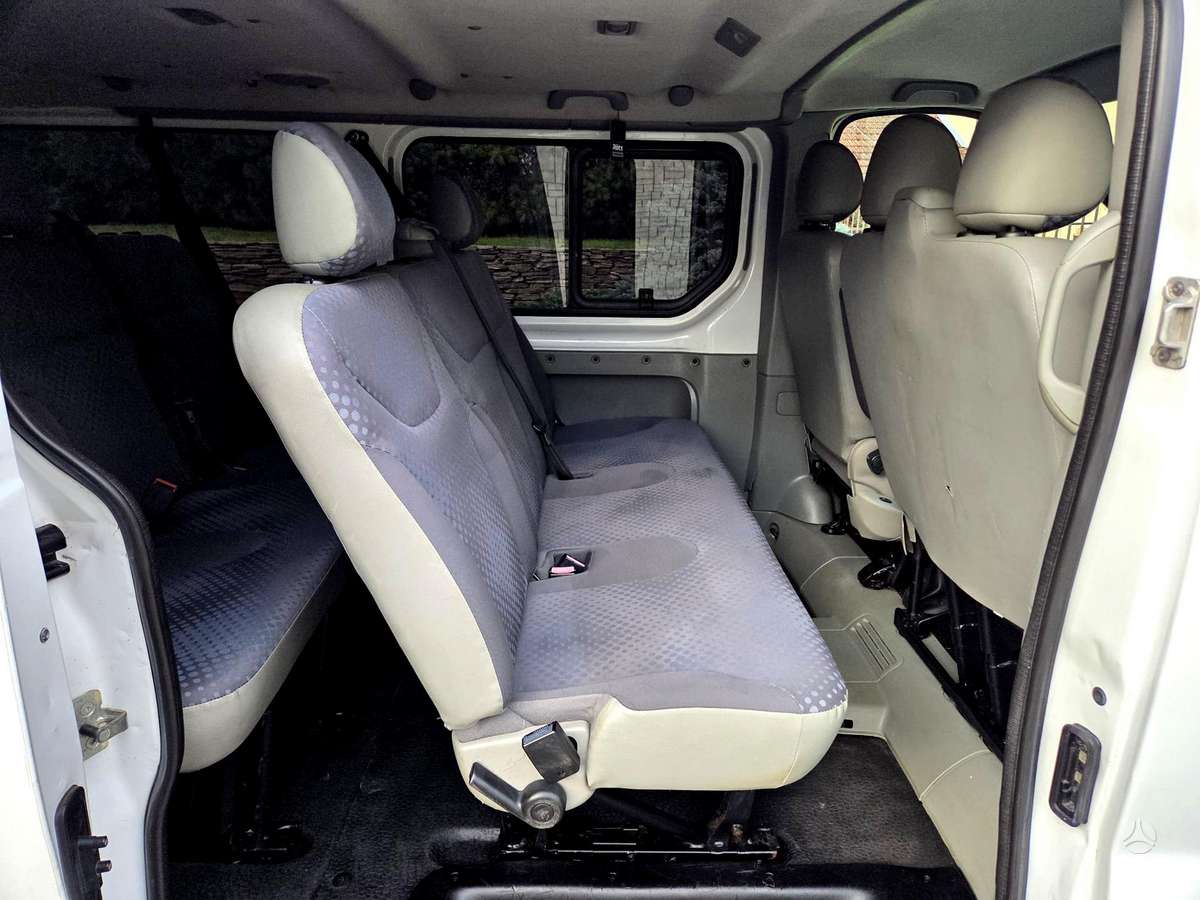 Renault Trafic 2009 — photo 19