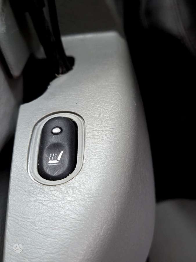 Renault Trafic 2009 — photo 24