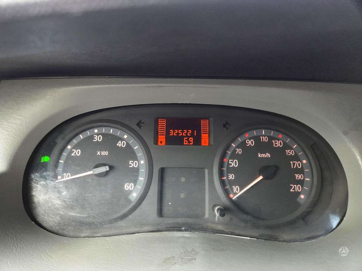 Renault Trafic 2009 — photo 29