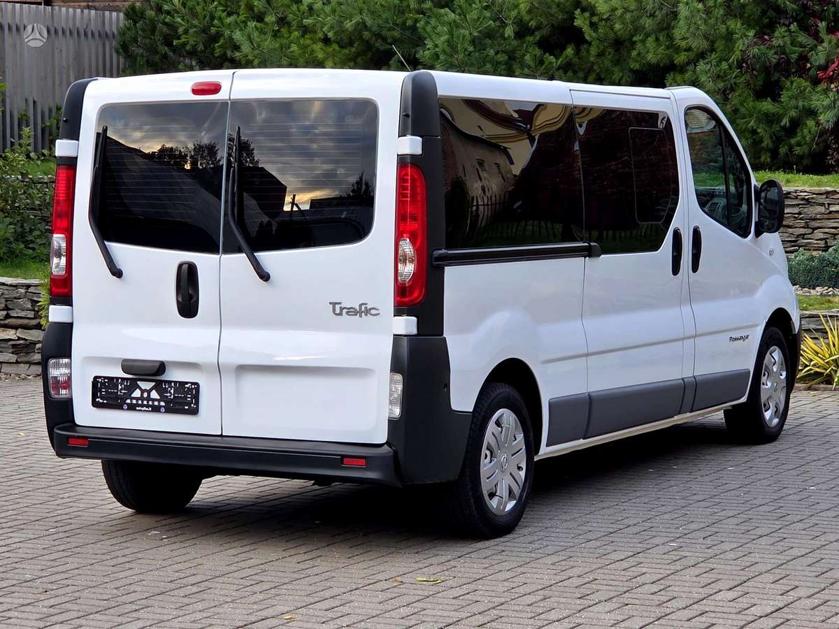 Renault Trafic 2009 — photo 7