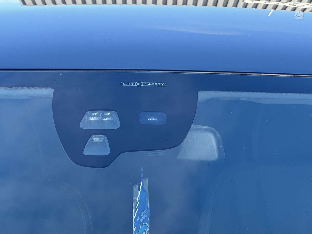 Volvo V60 2011 — photo 9