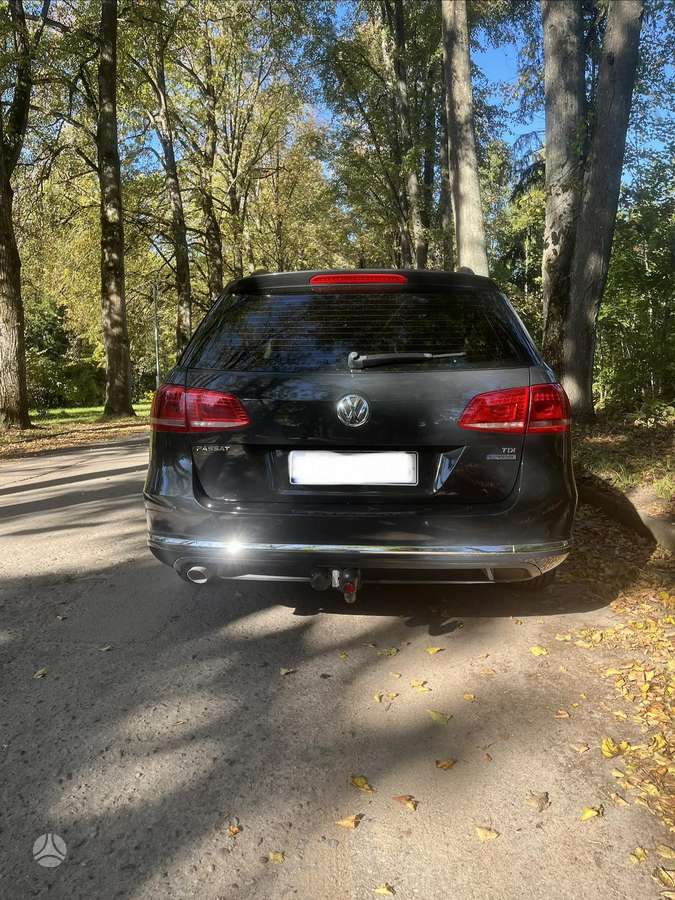 Volkswagen Passat 2012 — photo 8