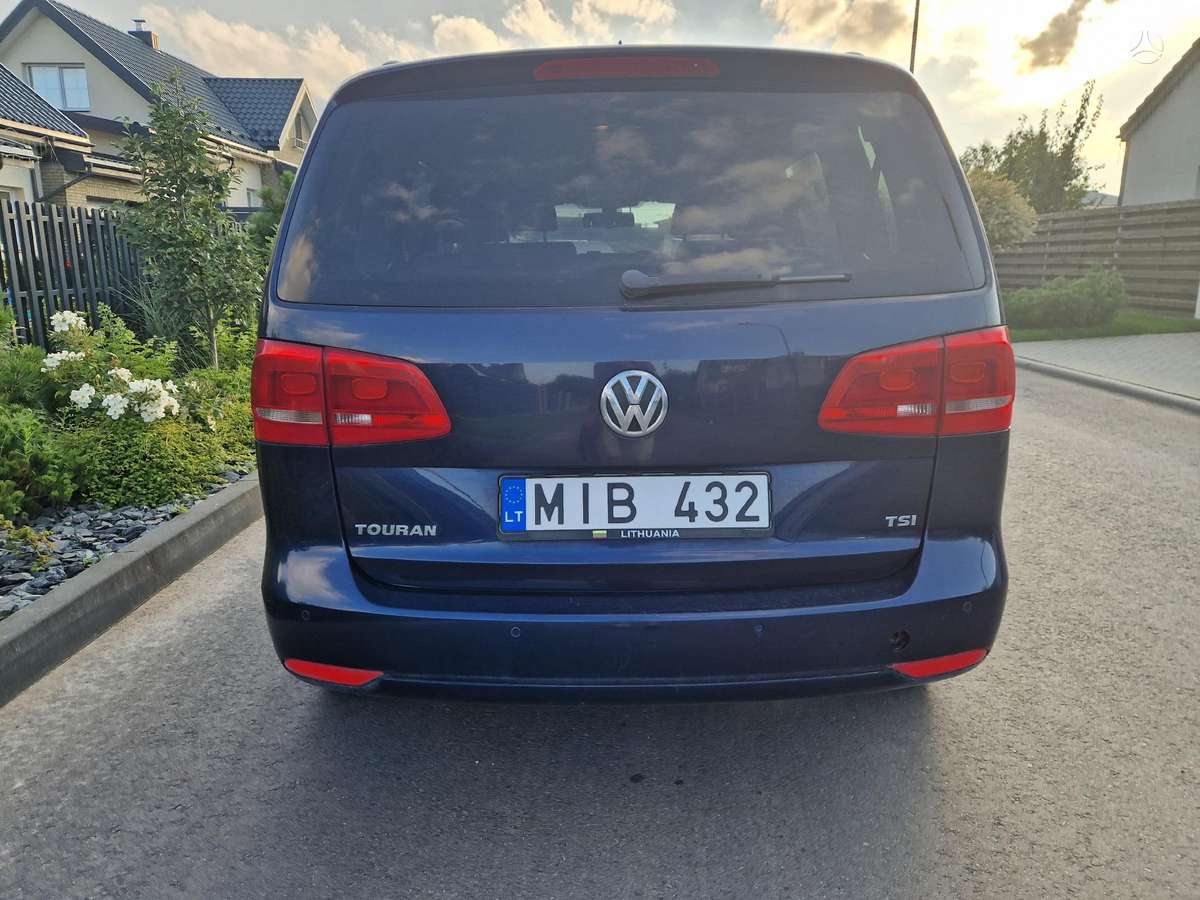 Volkswagen Touran 2011 — photo 5