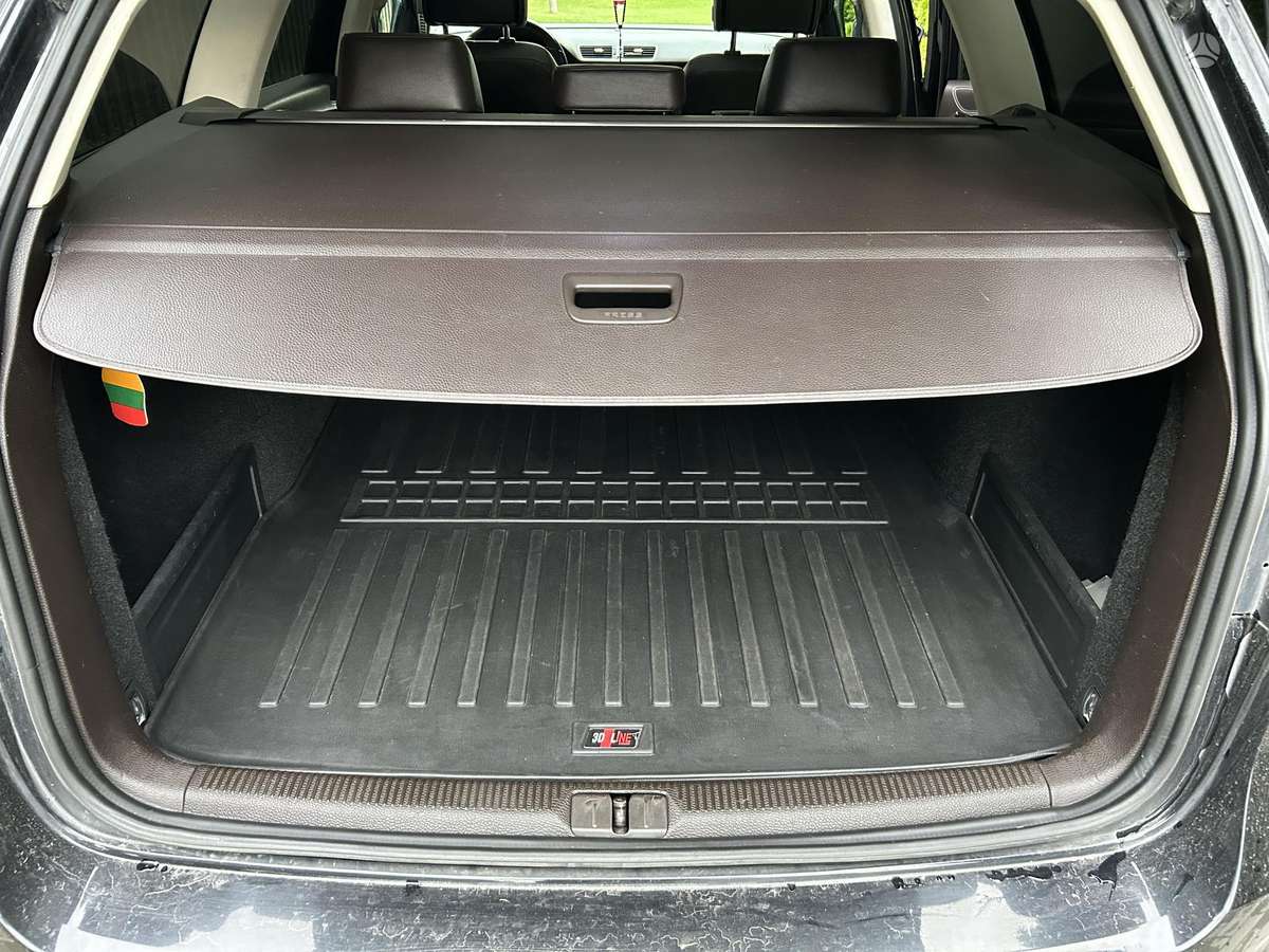 Volkswagen Passat 2011 — photo 10