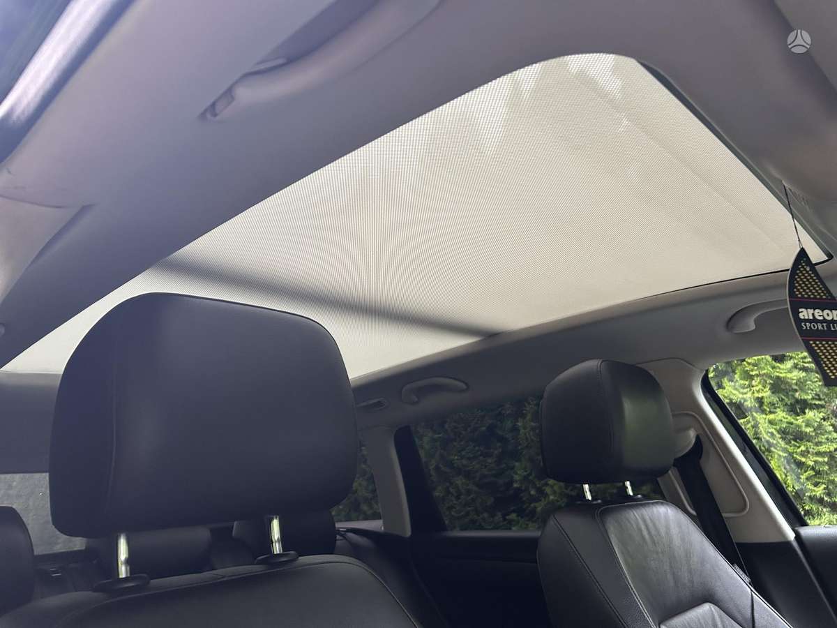 Volkswagen Passat 2011 — photo 14