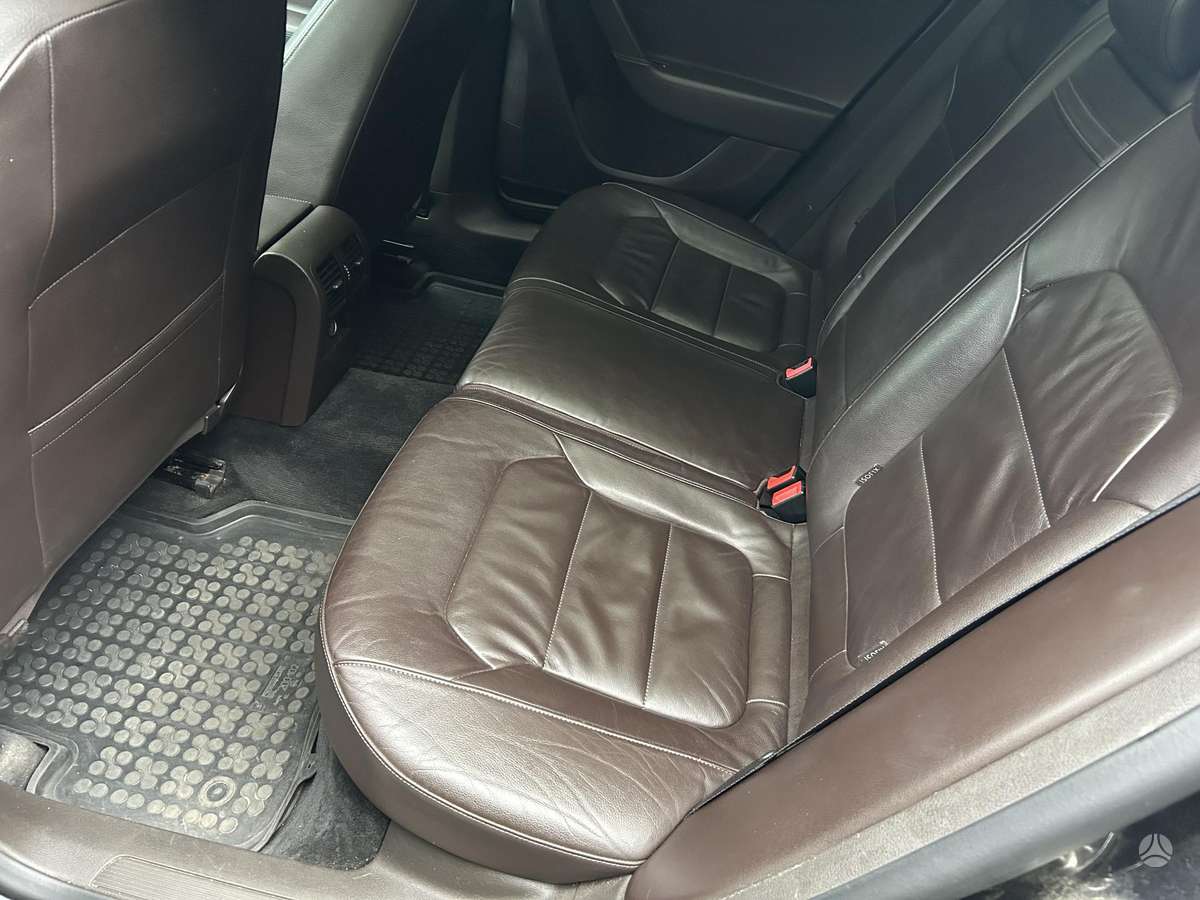 Volkswagen Passat 2011 — photo 7