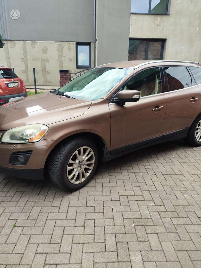 Volvo XC60 2010 — вигляд ззаду