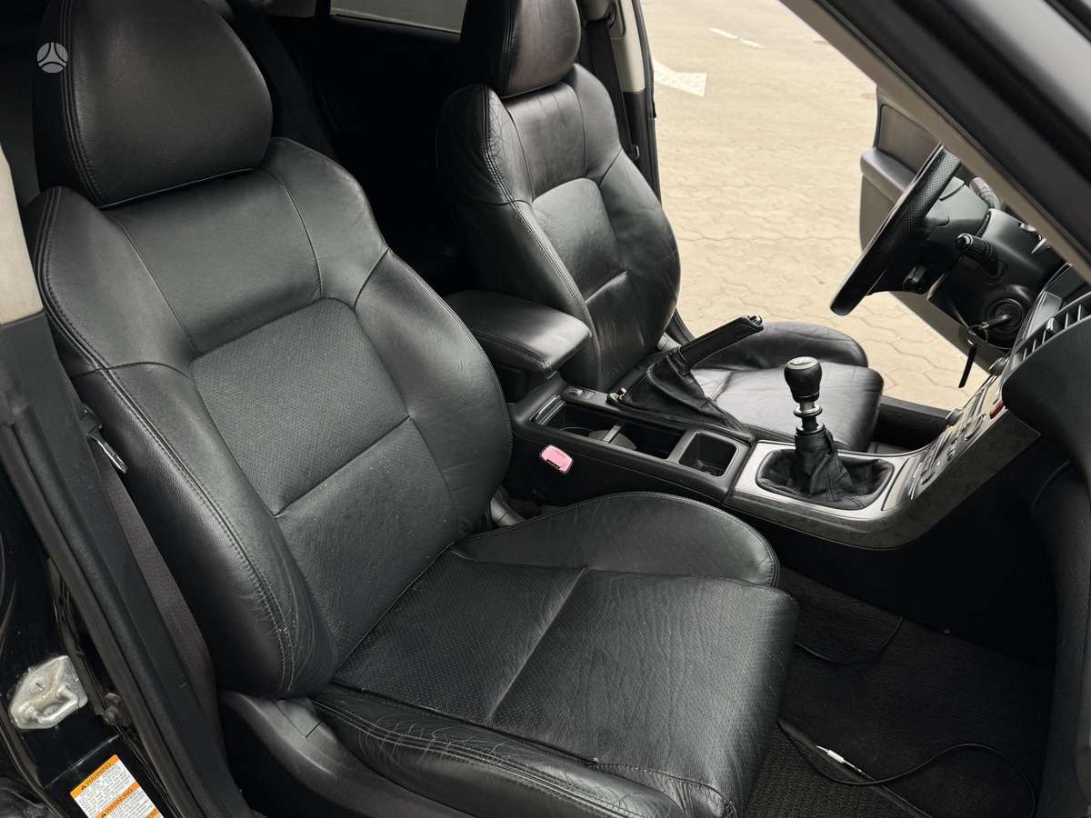 Subaru Legacy 2005 — photo 14