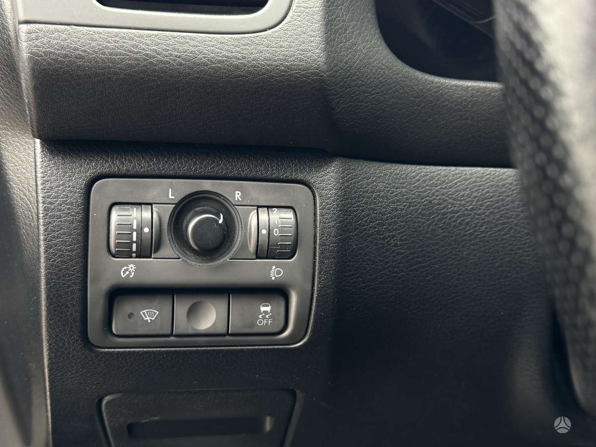 Subaru Legacy 2005 — photo 18