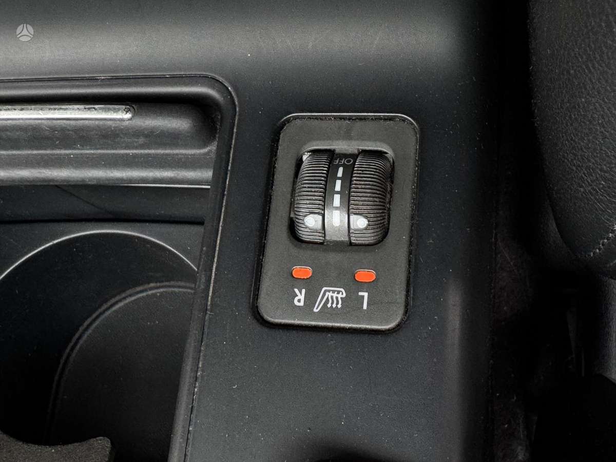 Subaru Legacy 2005 — photo 24