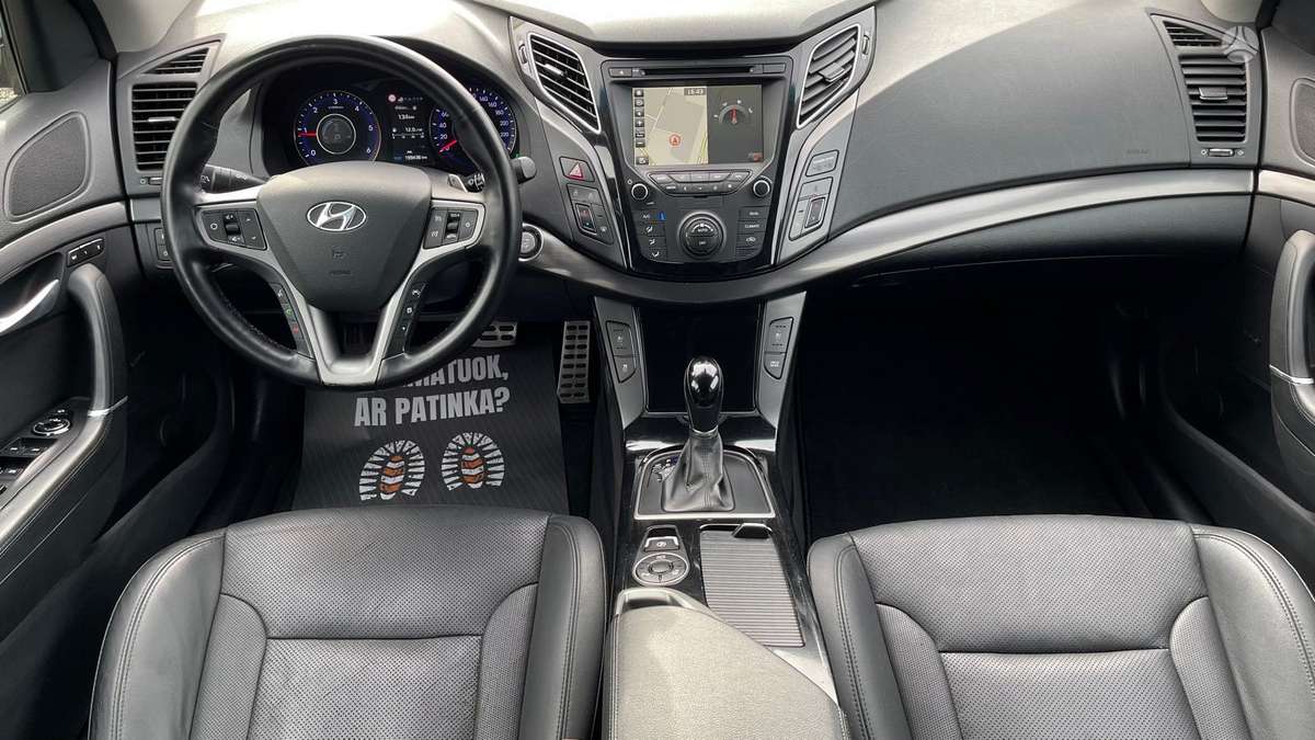 Hyundai i40 2015 — rear view