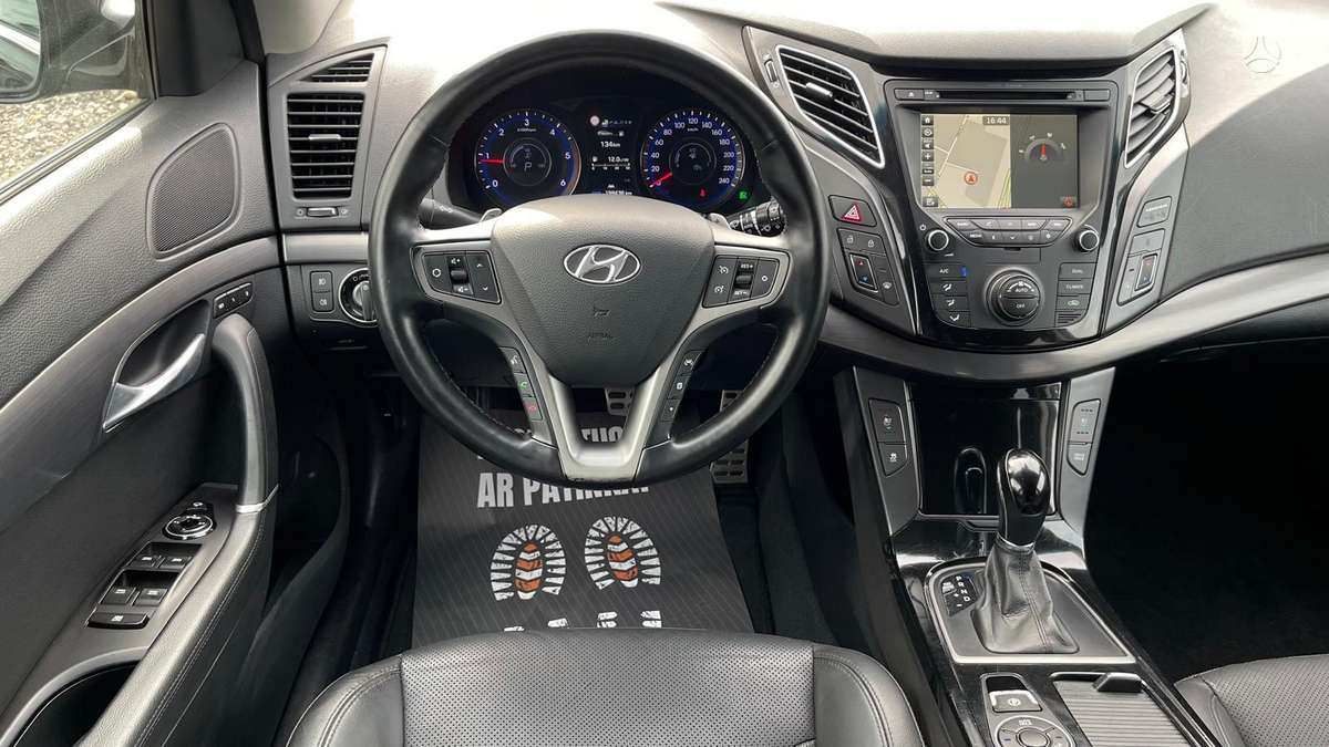 Hyundai i40 2015 — photo 20