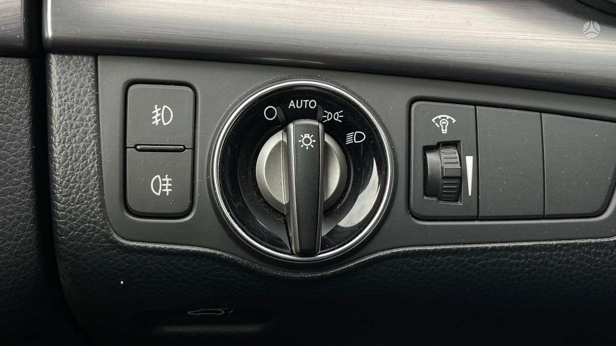Hyundai i40 2015 — photo 31