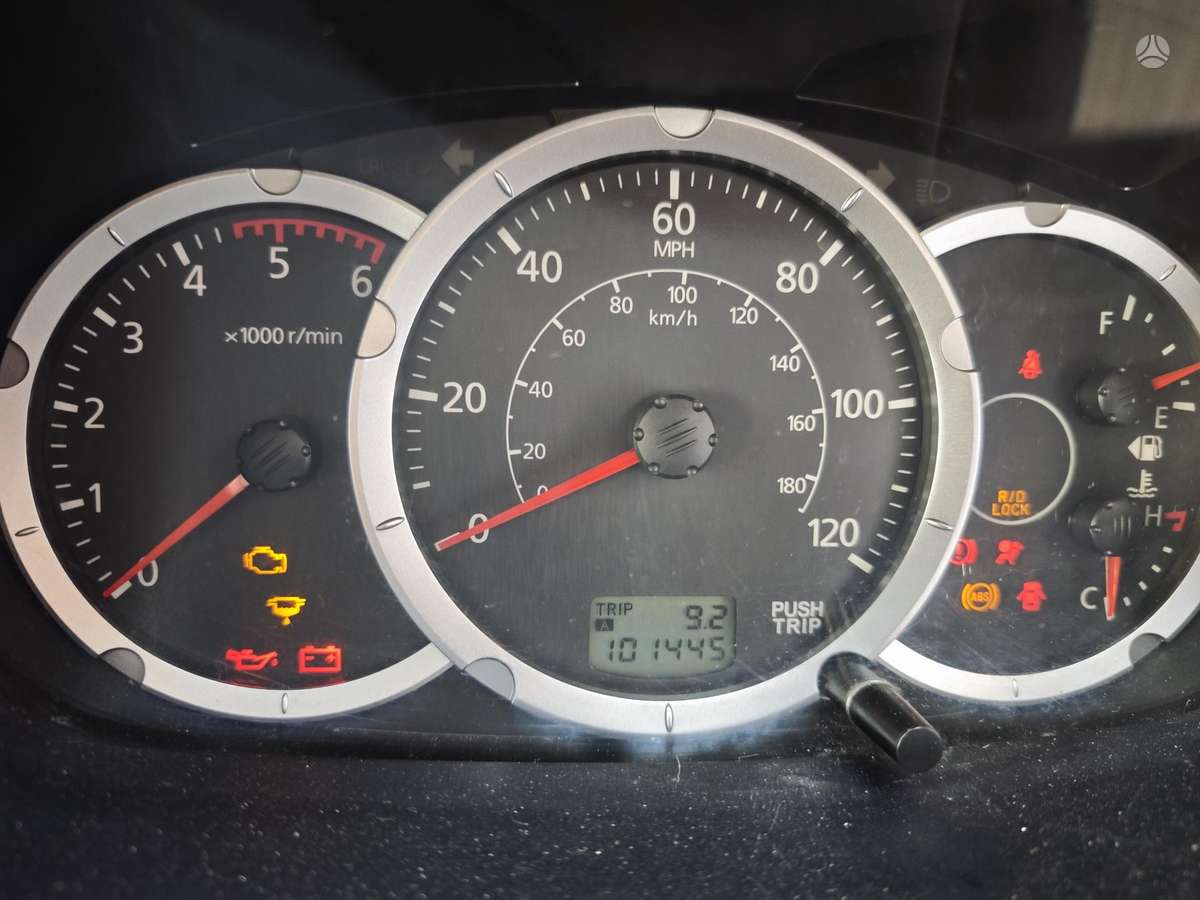 Mitsubishi L200 2010 — photo 13