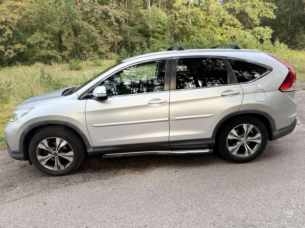 Honda CR-V 2014 — rear view