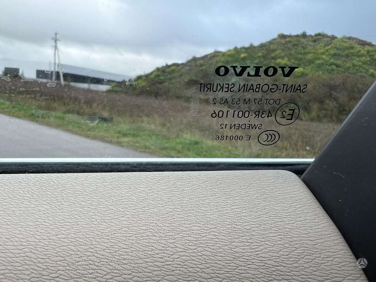 Volvo V60 2012 — photo 30