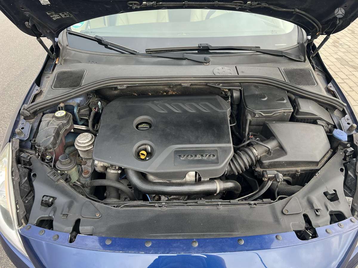 Volvo V60 2012 — photo 32