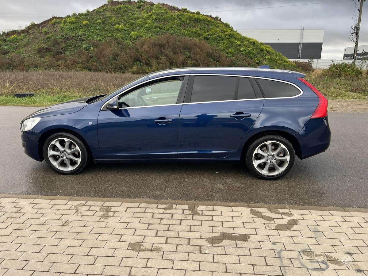 Volvo V60 2012 — photo 6