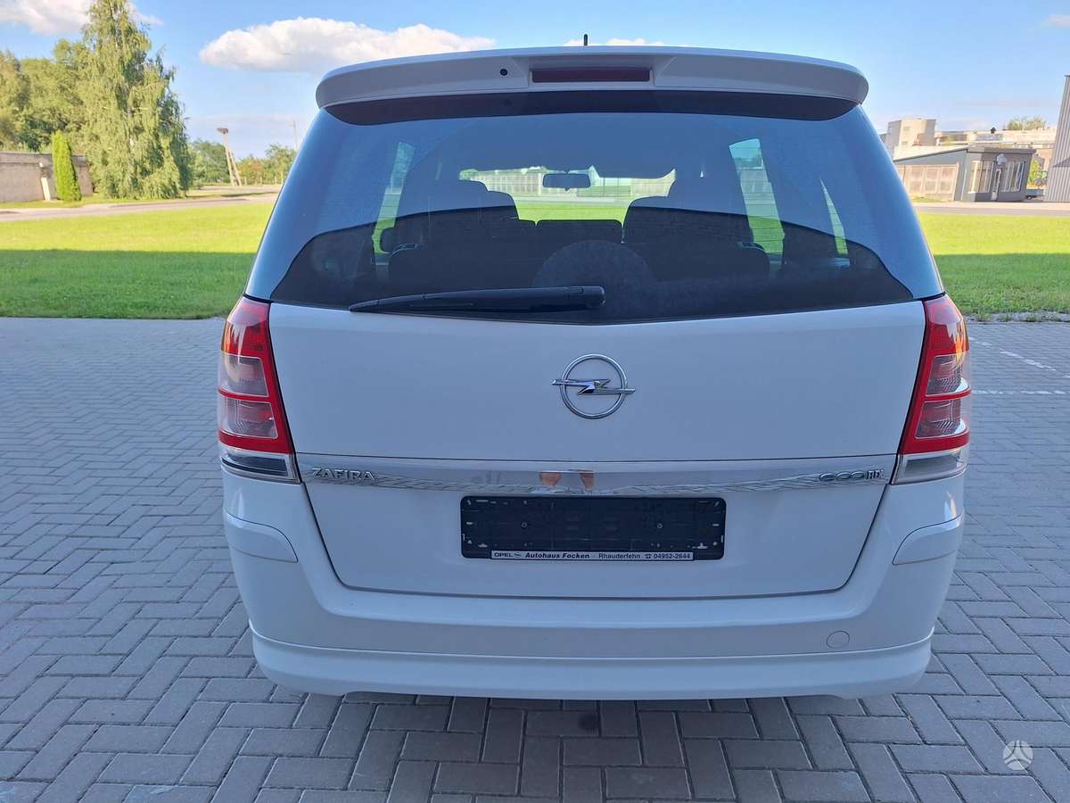 Opel Zafira 2011 — photo 8