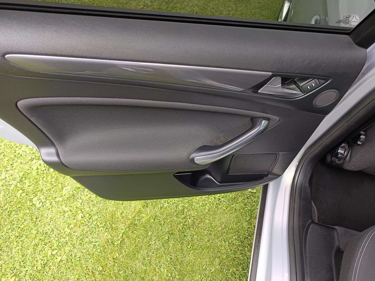 Ford Mondeo 2013 — photo 18